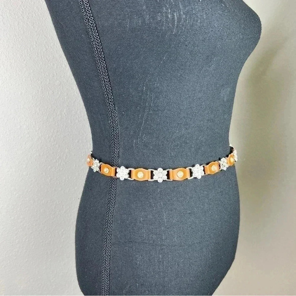 Teen Girl’s Rhinestone Floral Design with Orange Leather Tabs Chainlink Belt - Picture 5 of 12